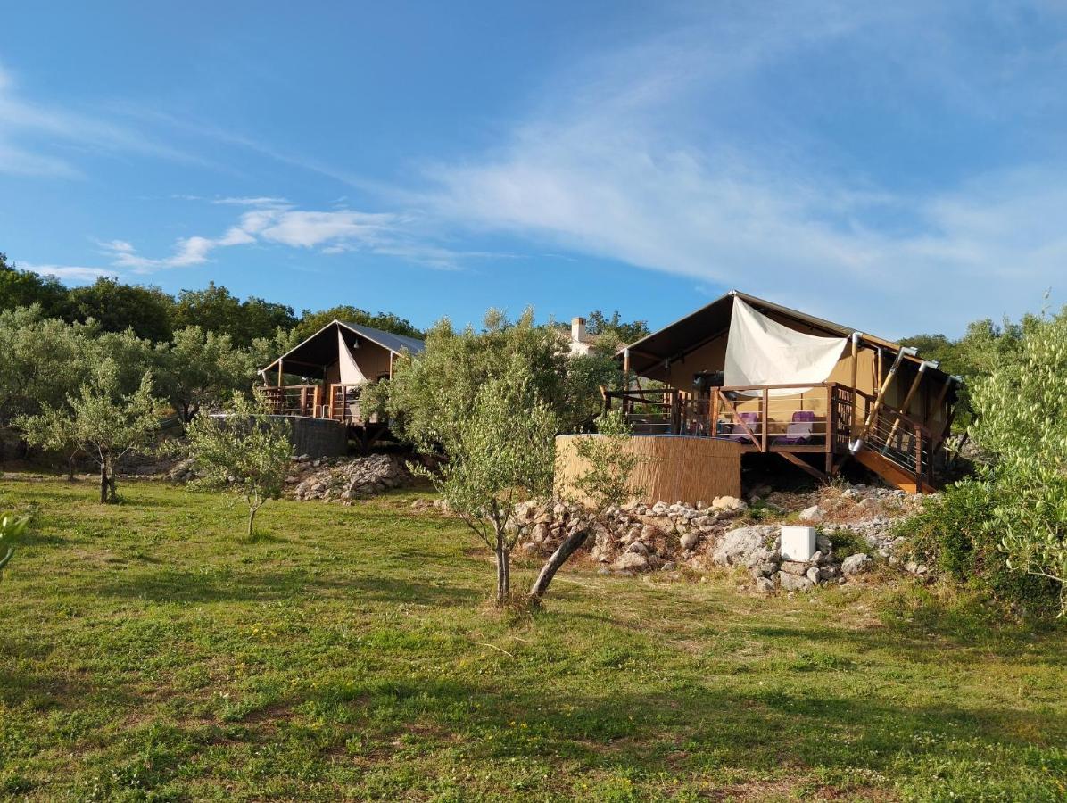 Prima Insula Glamping Hotel Brusici Exterior photo